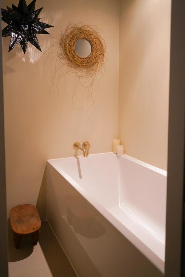 Haert Boutique Wellness Suites City Centre 哈莱姆 外观 照片